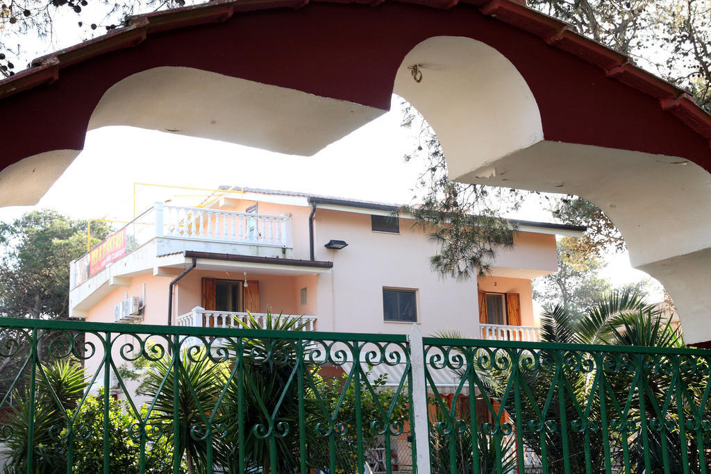 Villa Robinia Massafra Quarto foto